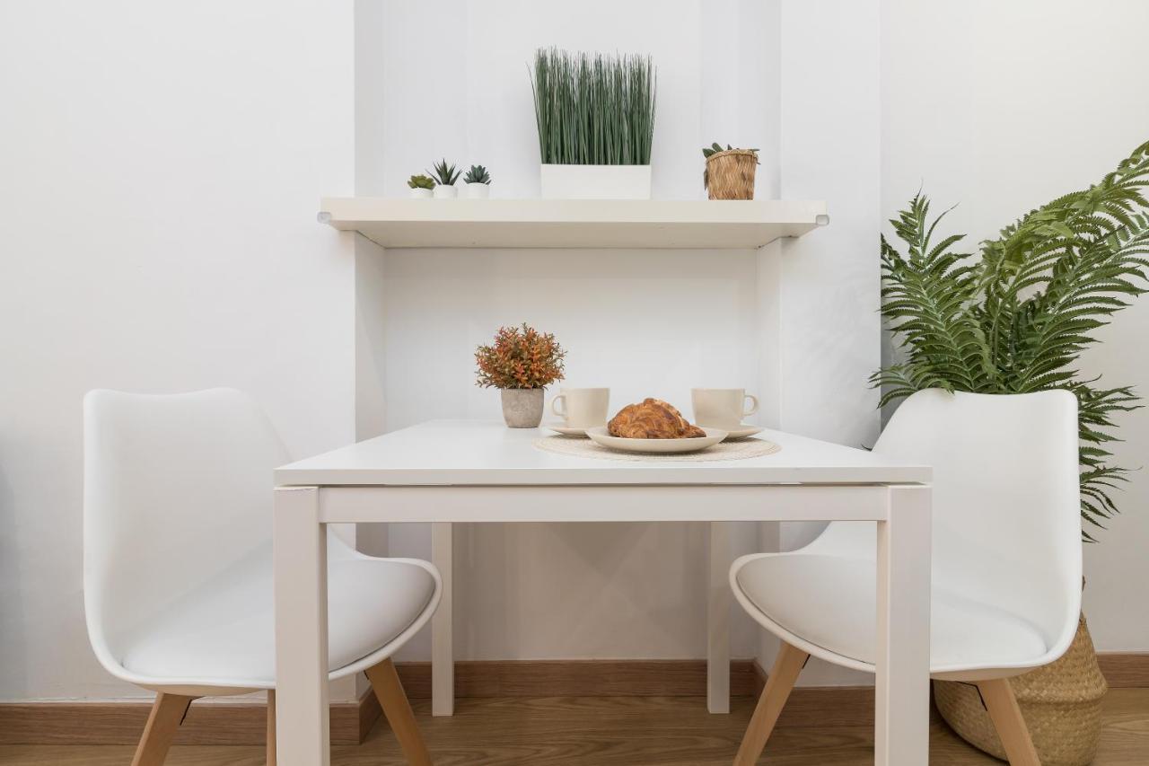 Precioso Apartamento Con Habitacion Separada En Centro Historico De Malaga Exterior photo